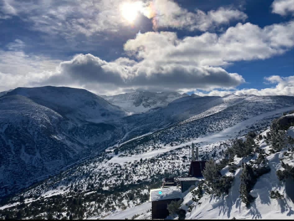 A wide view of the whole Markudjik zone