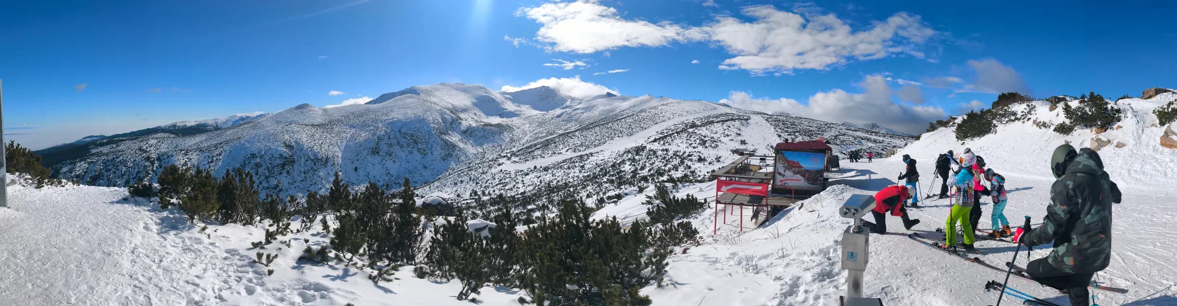 Ultra-wide panorama spanning the full Markudjik zone